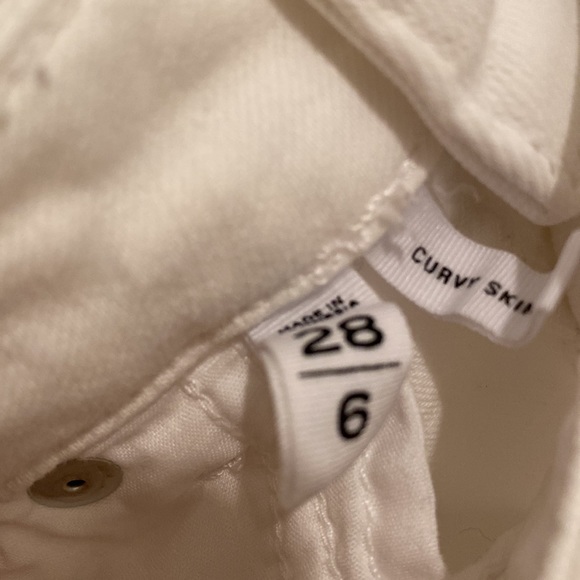 Loft.  Curvy skinny  size 6 jean. Frayed bottom. - Picture 5 of 5